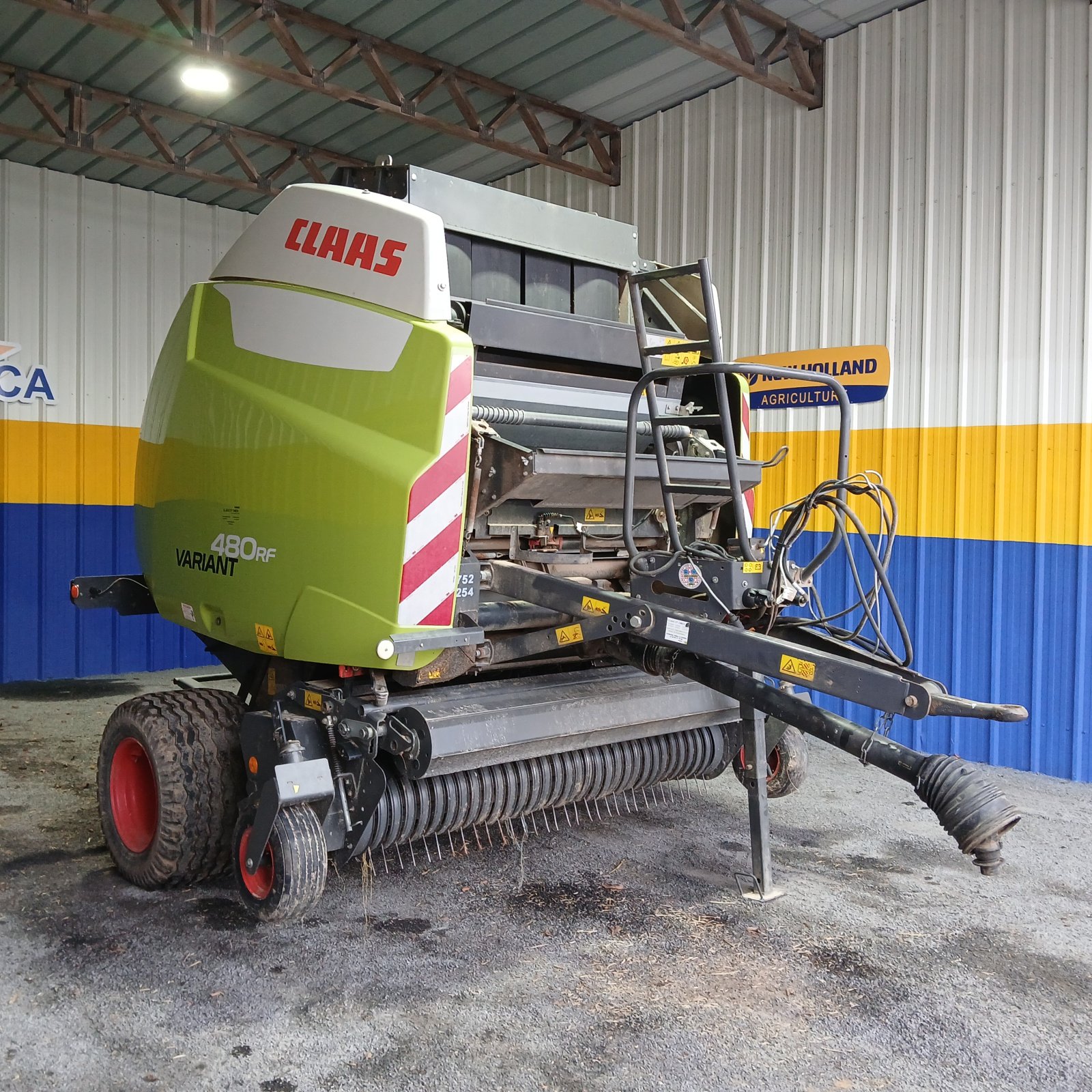 Rundballenpresse del tipo CLAAS 480RF, Gebrauchtmaschine en HERLIN LE SEC (Imagen 2)
