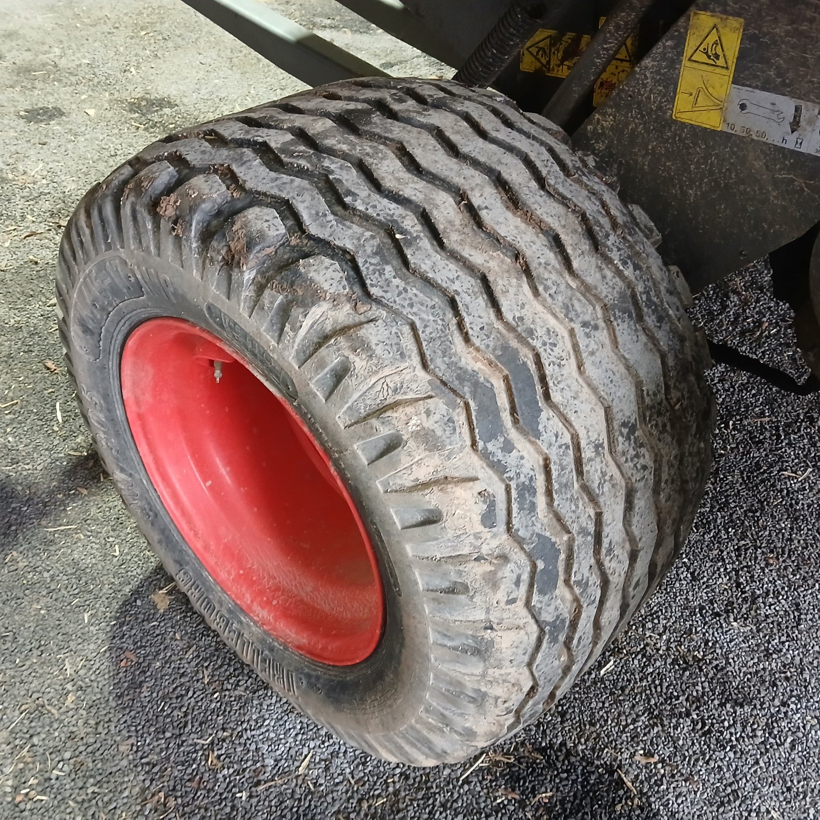 Rundballenpresse del tipo CLAAS 480RF, Gebrauchtmaschine en HERLIN LE SEC (Imagen 5)