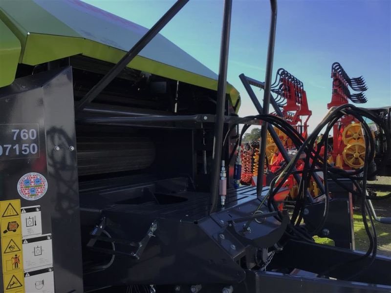 Rundballenpresse tip CLAAS PRESSE ROLLANT 520 RC, Gebrauchtmaschine in Plessa (Poză 18)