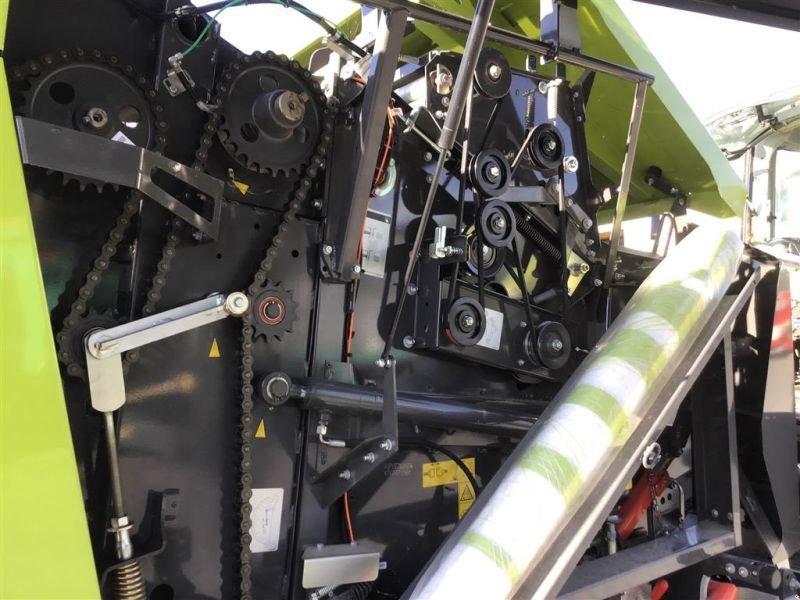 Rundballenpresse tip CLAAS PRESSE ROLLANT 520 RC, Gebrauchtmaschine in Plessa (Poză 10)