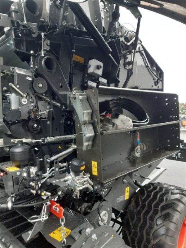 Rundballenpresse tip CLAAS PRESSE VARIANT 560 RC PRO, Neumaschine in Grimma (Poză 8)