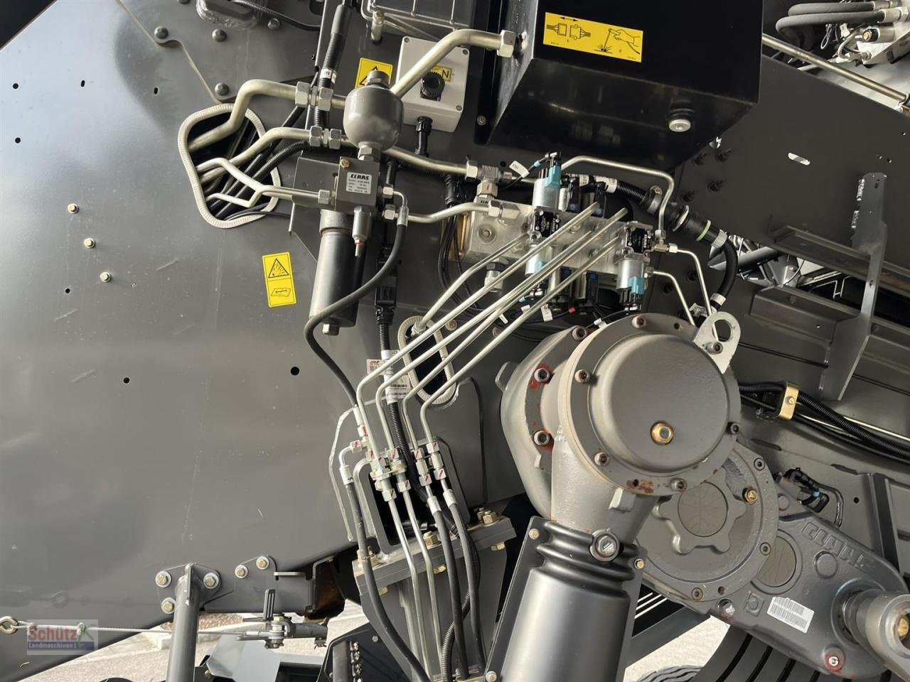 Rundballenpresse des Typs CLAAS Quadrant 3300 RC 14355 Ballen, Gebrauchtmaschine in Schierling (Bild 12)