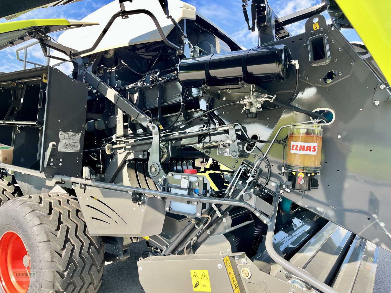 Rundballenpresse des Typs CLAAS QUADRANT 5200 FC - Quaderballenpresse, Neumaschine in Kematen (Bild 12)