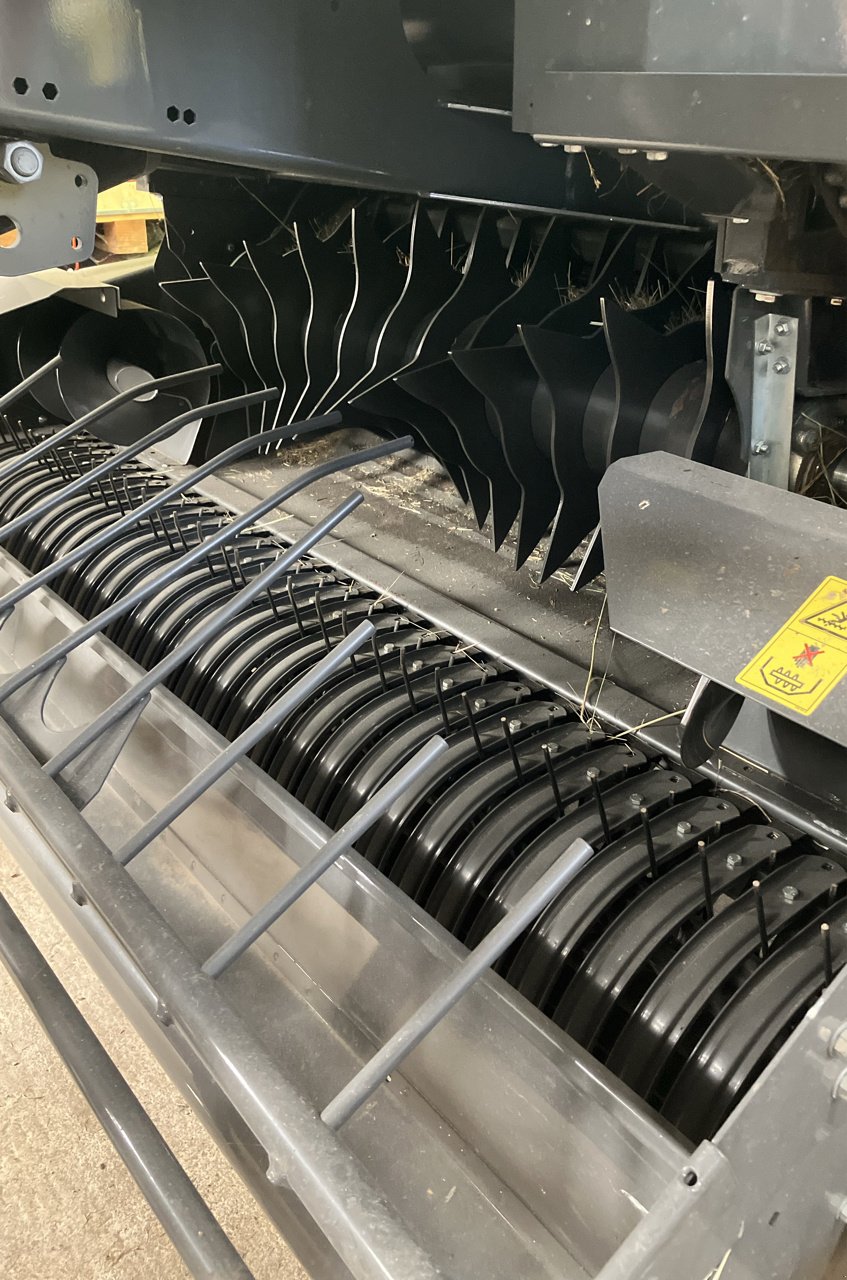 Rundballenpresse des Typs CLAAS Rolland 520 rf, Gebrauchtmaschine in MORLHON LE HAUT (Bild 7)