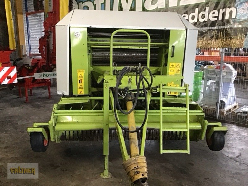 Rundballenpresse typu CLAAS Rollant 250 Roto Cut, Gebrauchtmaschine v Büchlberg (Obrázek 2)