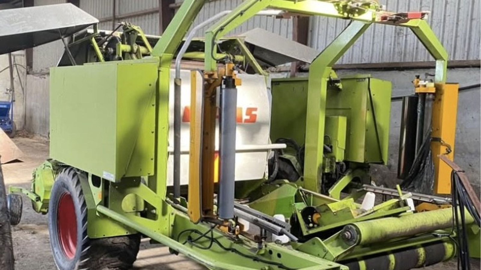 Rundballenpresse типа CLAAS ROLLANT 255 RC UNIWRAP, Gebrauchtmaschine в øster ulslev (Фотография 10)