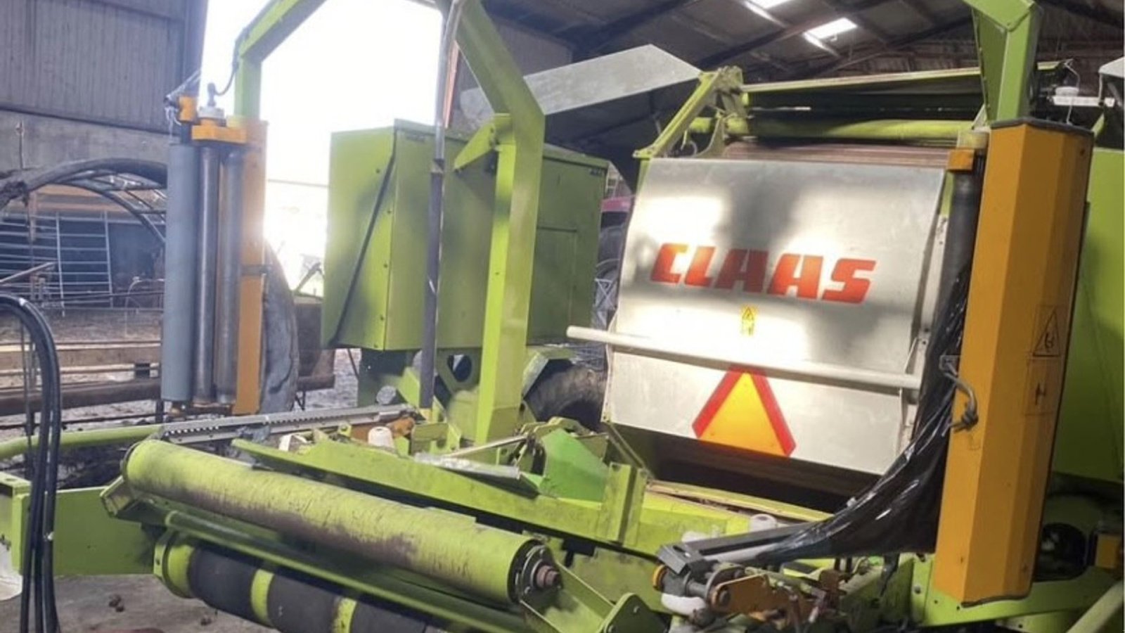 Rundballenpresse типа CLAAS ROLLANT 255 RC UNIWRAP, Gebrauchtmaschine в øster ulslev (Фотография 8)