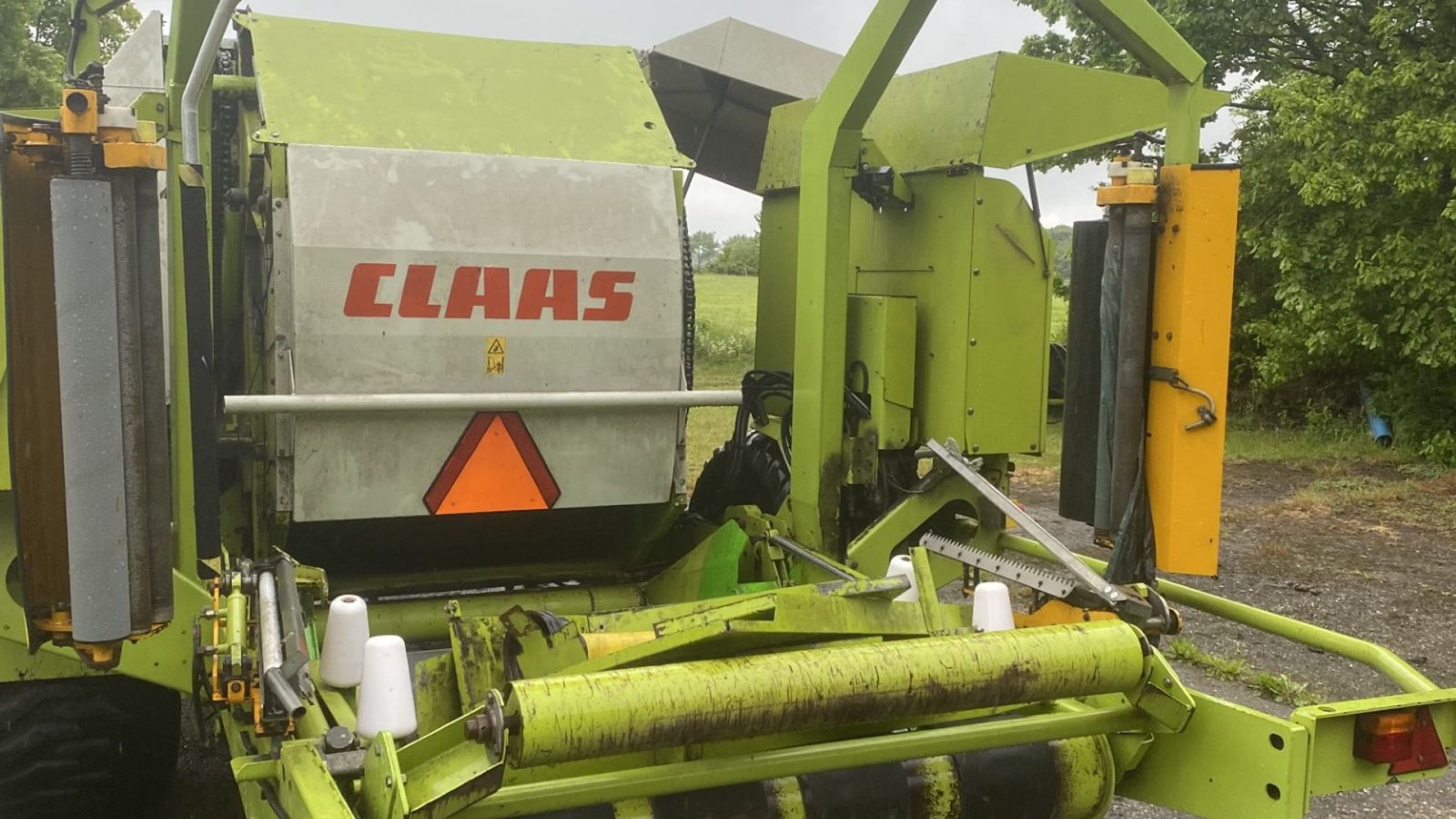 Rundballenpresse типа CLAAS ROLLANT 255 RC UNIWRAP, Gebrauchtmaschine в øster ulslev (Фотография 16)
