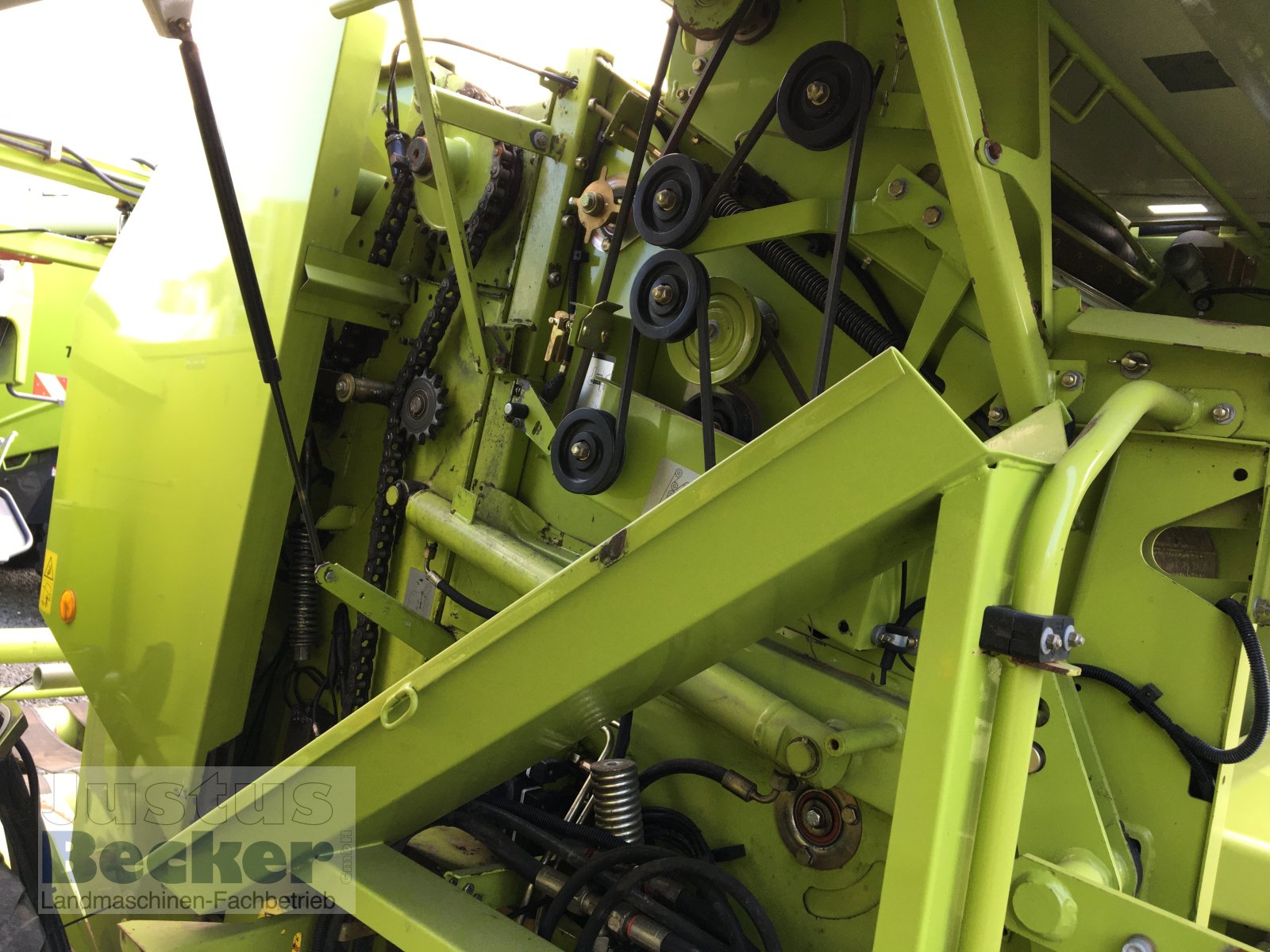 Rundballenpresse typu CLAAS Rollant 255 RC Uniwrap, Gebrauchtmaschine v Weimar-Niederwalgern (Obrázek 11)