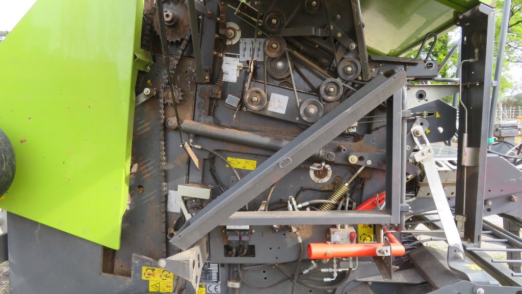 Rundballenpresse του τύπου CLAAS ROLLANT 340 RC, Gebrauchtmaschine σε MORLHON LE HAUT (Φωτογραφία 11)