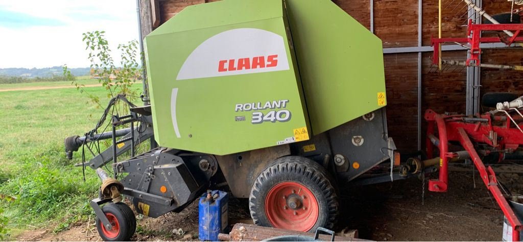 Rundballenpresse типа CLAAS ROLLANT 340 RF, Gebrauchtmaschine в Aubiet (Фотография 1)