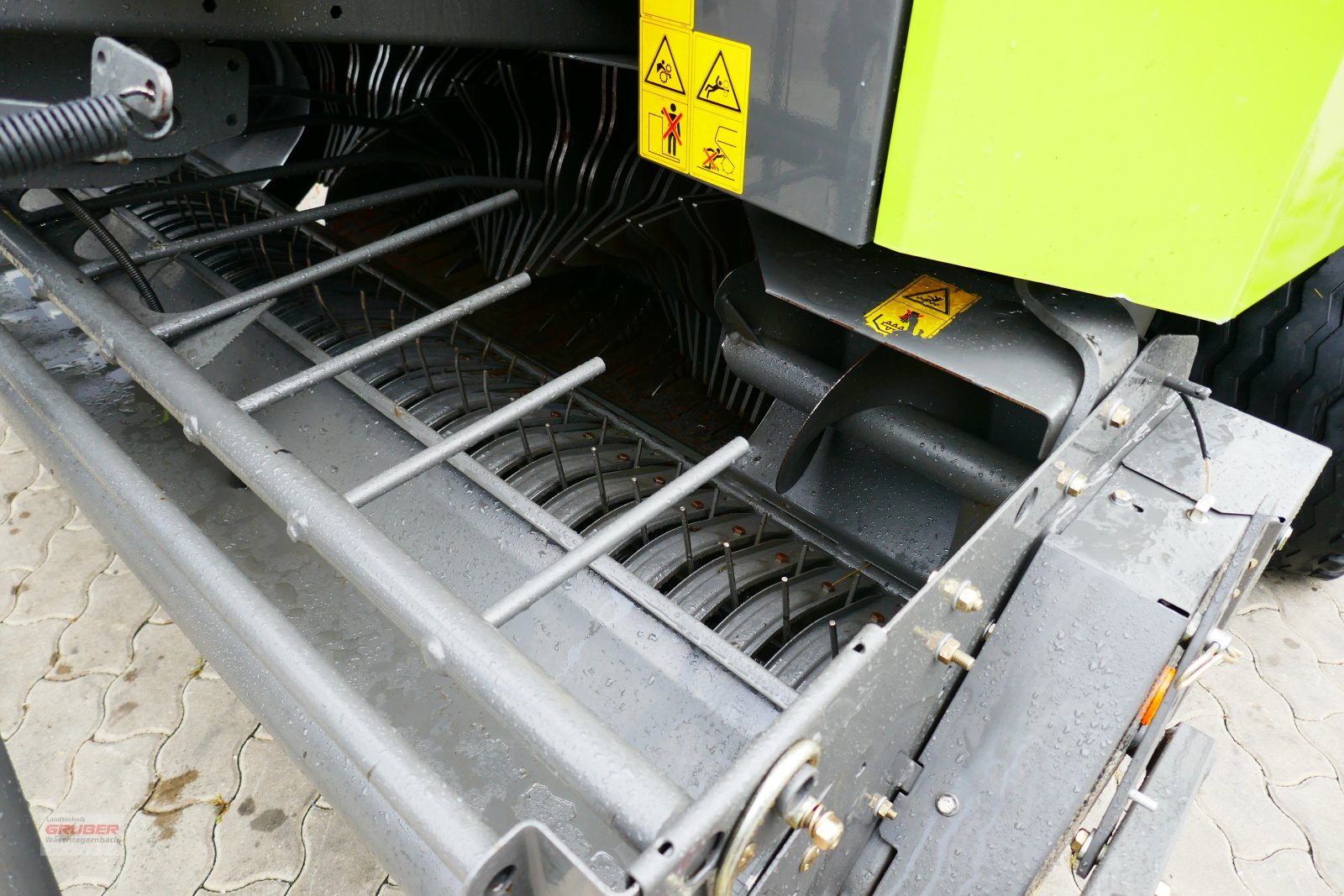 Rundballenpresse del tipo CLAAS Rollant 355 RC, Gebrauchtmaschine In Dorfen (Immagine 9)