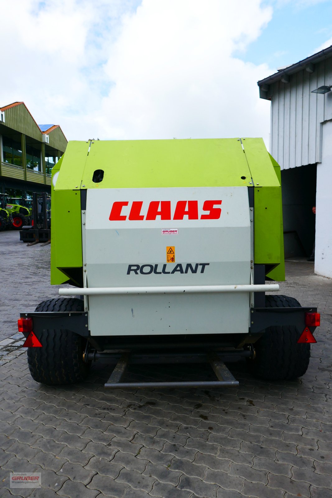 Rundballenpresse des Typs CLAAS Rollant 355 RC, Gebrauchtmaschine in Dorfen (Bild 2)