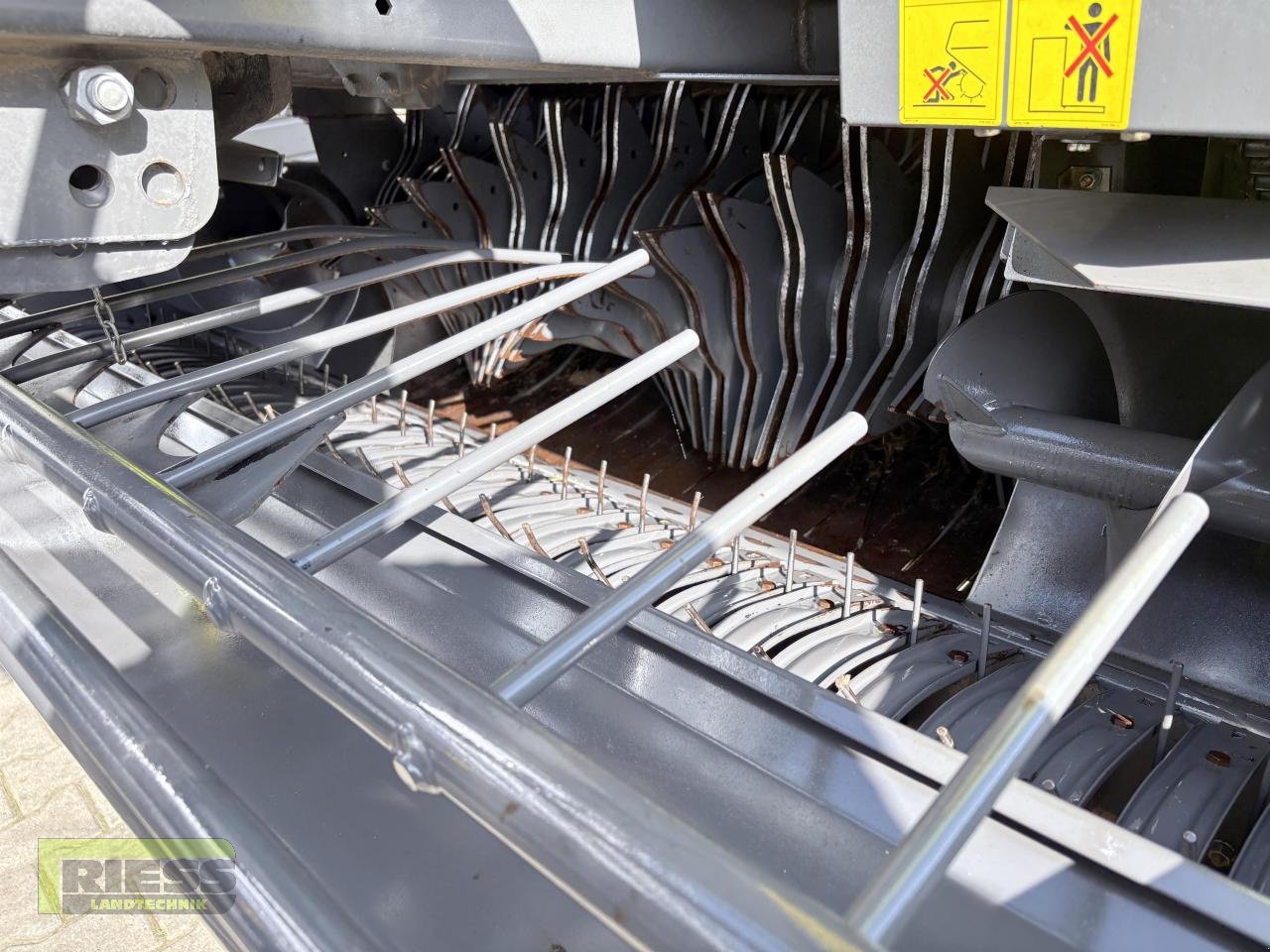 Rundballenpresse typu CLAAS ROLLANT 355 Roto Cut, Gebrauchtmaschine v Homberg/Ohm - Maulbach (Obrázek 5)