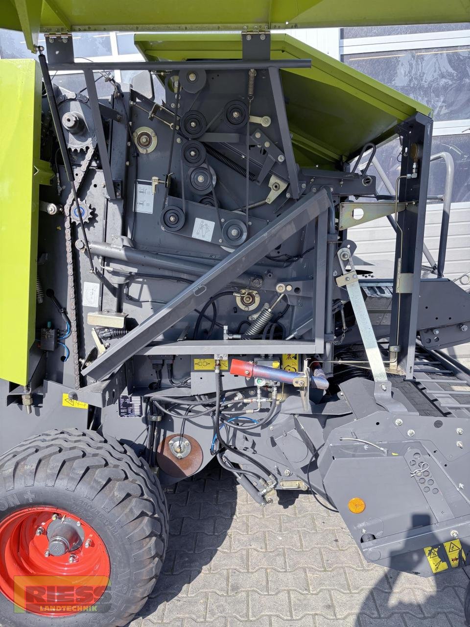 Rundballenpresse typu CLAAS ROLLANT 355 Roto Cut, Gebrauchtmaschine v Homberg/Ohm - Maulbach (Obrázek 8)