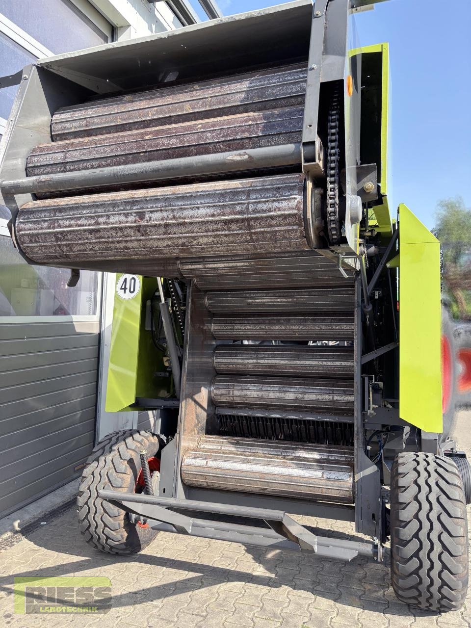 Rundballenpresse typu CLAAS ROLLANT 355 Roto Cut, Gebrauchtmaschine v Homberg/Ohm - Maulbach (Obrázek 9)