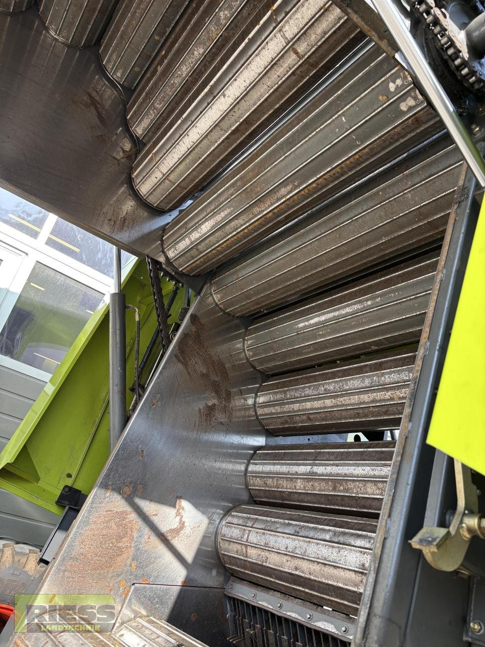 Rundballenpresse typu CLAAS ROLLANT 355 Roto Cut, Gebrauchtmaschine v Homberg/Ohm - Maulbach (Obrázek 16)