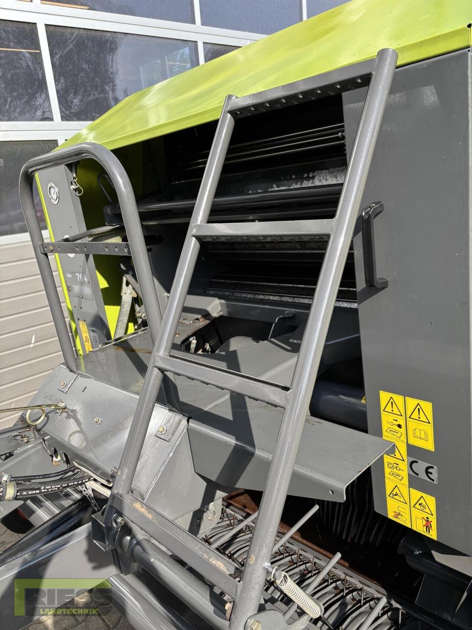 Rundballenpresse typu CLAAS ROLLANT 355 Roto Cut, Gebrauchtmaschine v Homberg/Ohm - Maulbach (Obrázek 18)