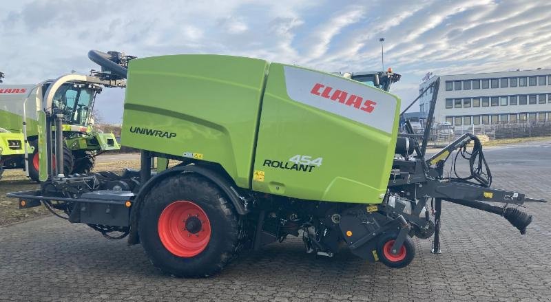 Rundballenpresse des Typs CLAAS ROLLANT 454 RC UNI, Gebrauchtmaschine in Hockenheim (Bild 5)