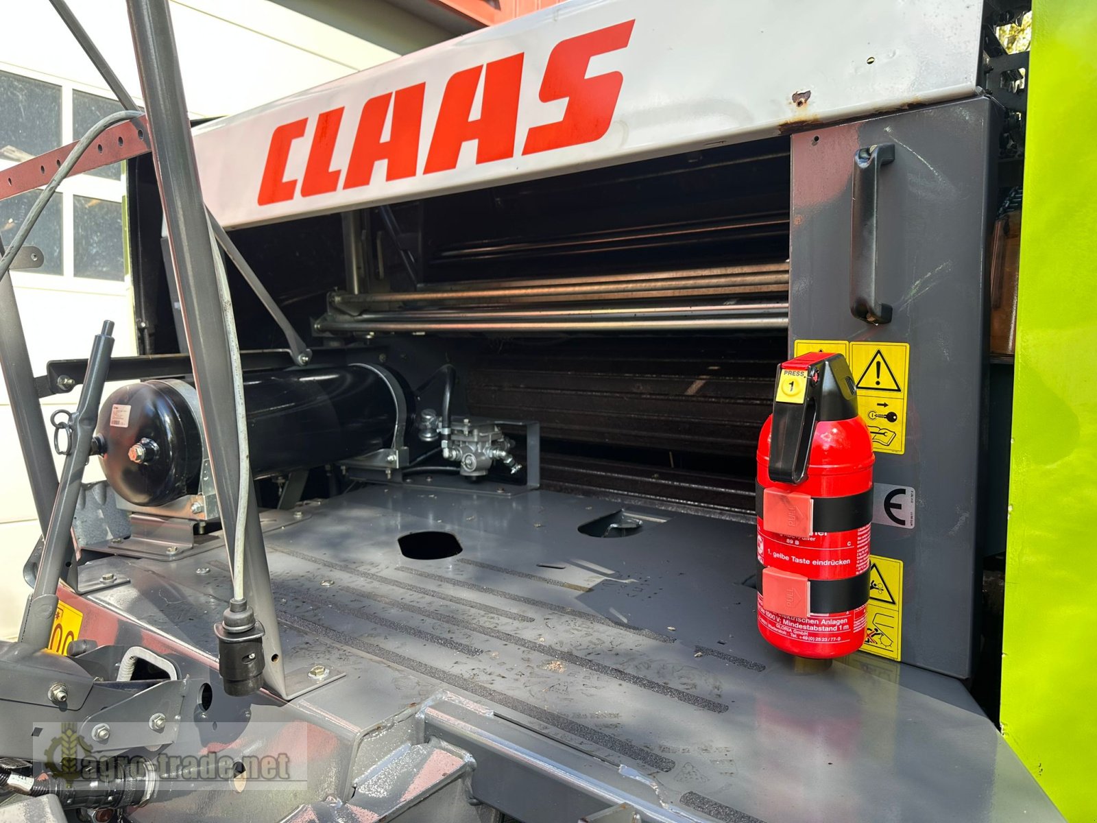 Rundballenpresse типа CLAAS Rollant 454 RC, Gebrauchtmaschine в Ellerdorf (Фотография 3)