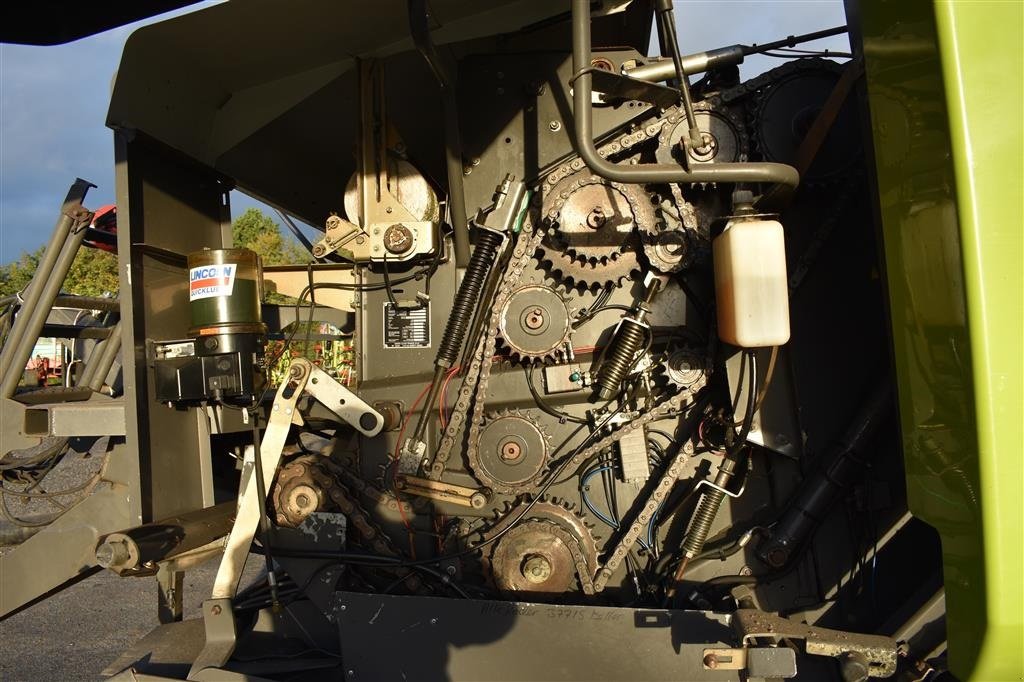 Rundballenpresse des Typs CLAAS ROLLANT 455 RC UNIWRAP, Gebrauchtmaschine in Grindsted (Bild 6)