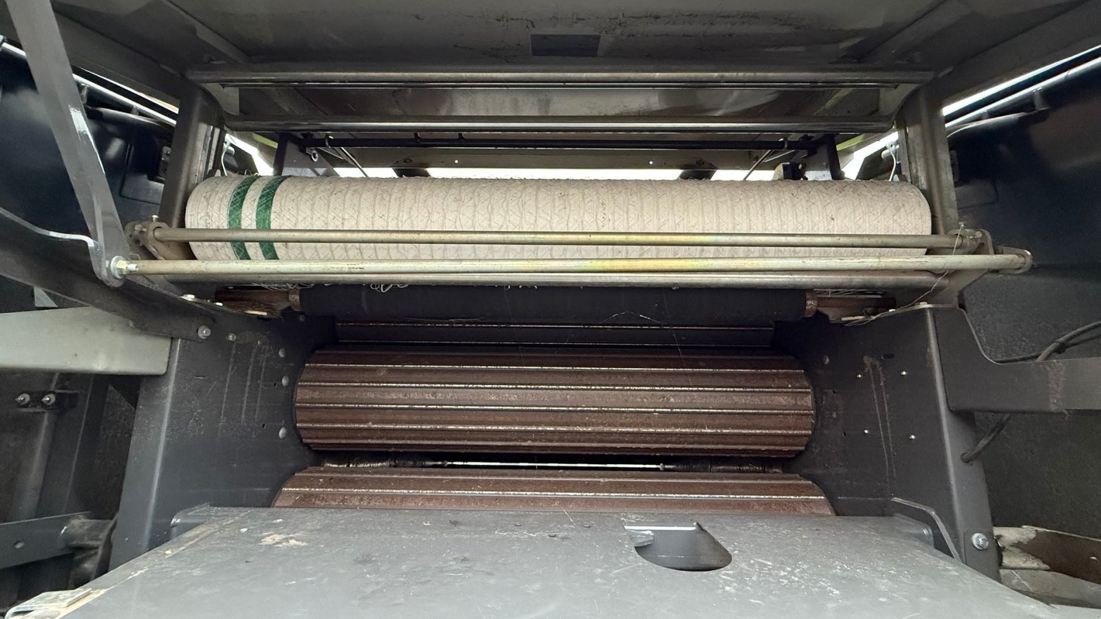 Rundballenpresse Türe ait CLAAS ROLLANT 455 RC UNIWRAP, Gebrauchtmaschine içinde Gjerlev J. (resim 19)