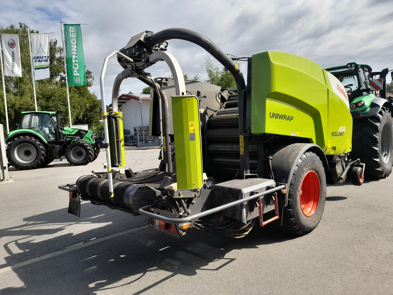 Rundballenpresse типа CLAAS Rollant 455 RC Uniwrap, Gebrauchtmaschine в Bad Wurzach (Фотография 4)