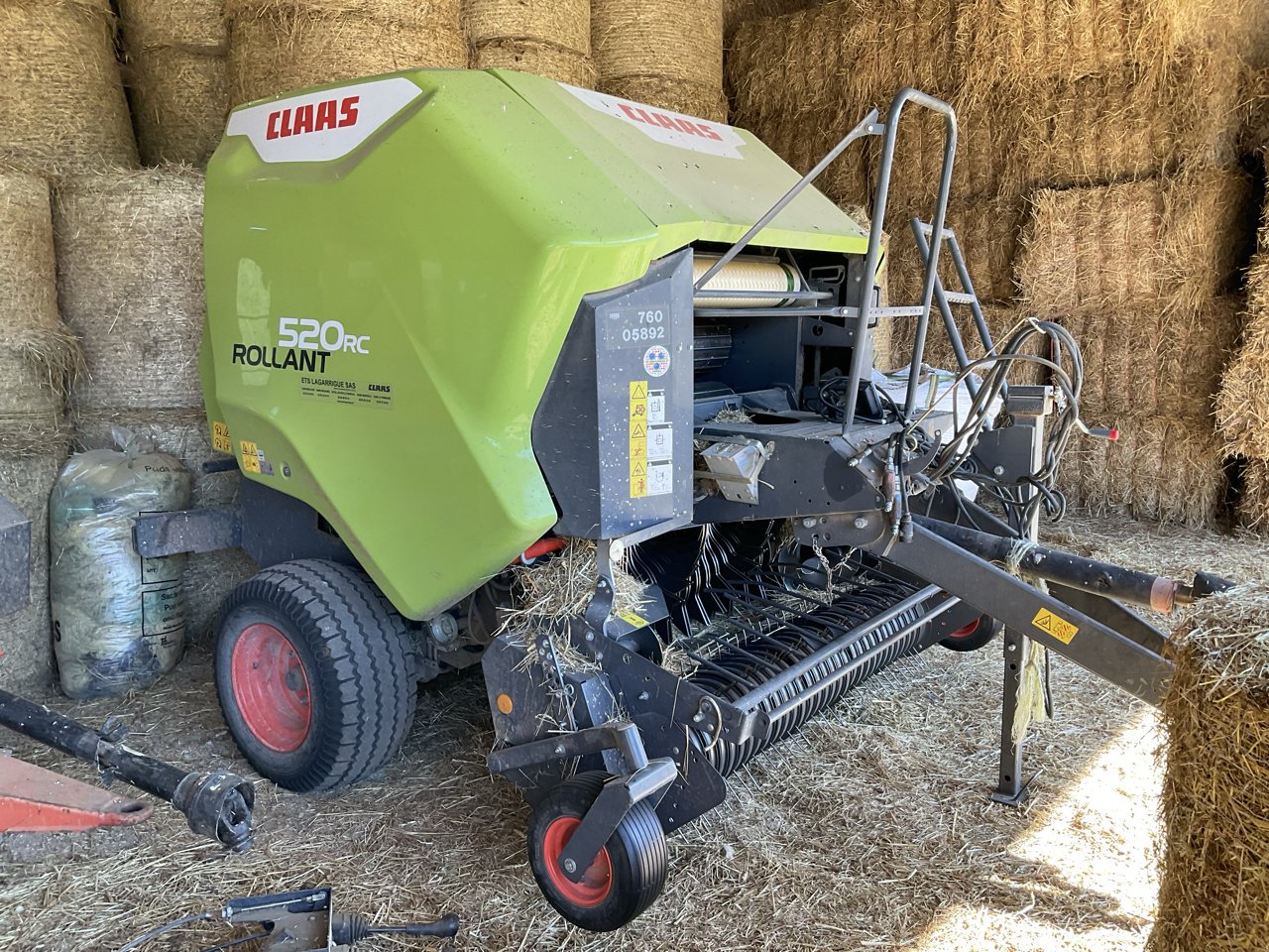 Rundballenpresse van het type CLAAS ROLLANT 520 RC, Gebrauchtmaschine in MORLHON LE HAUT (Foto 3)