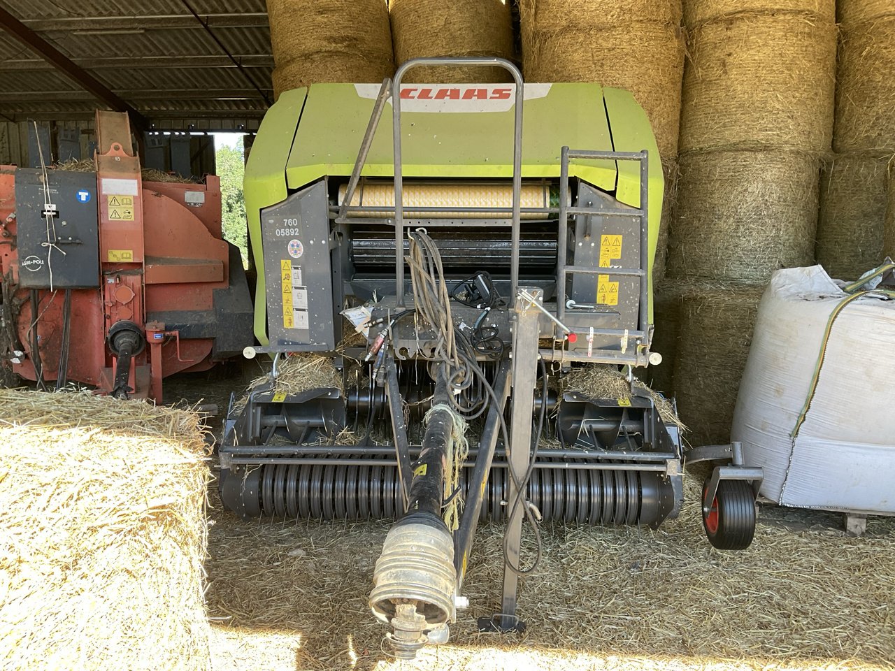 Rundballenpresse van het type CLAAS ROLLANT 520 RC, Gebrauchtmaschine in MORLHON LE HAUT (Foto 2)