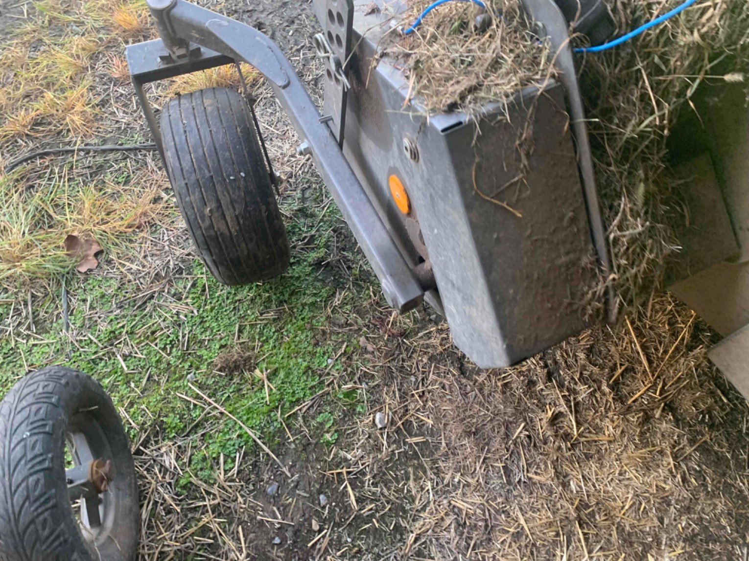 Rundballenpresse typu CLAAS ROLLANT 520 RF, Gebrauchtmaschine v ORLEIX (Obrázek 3)