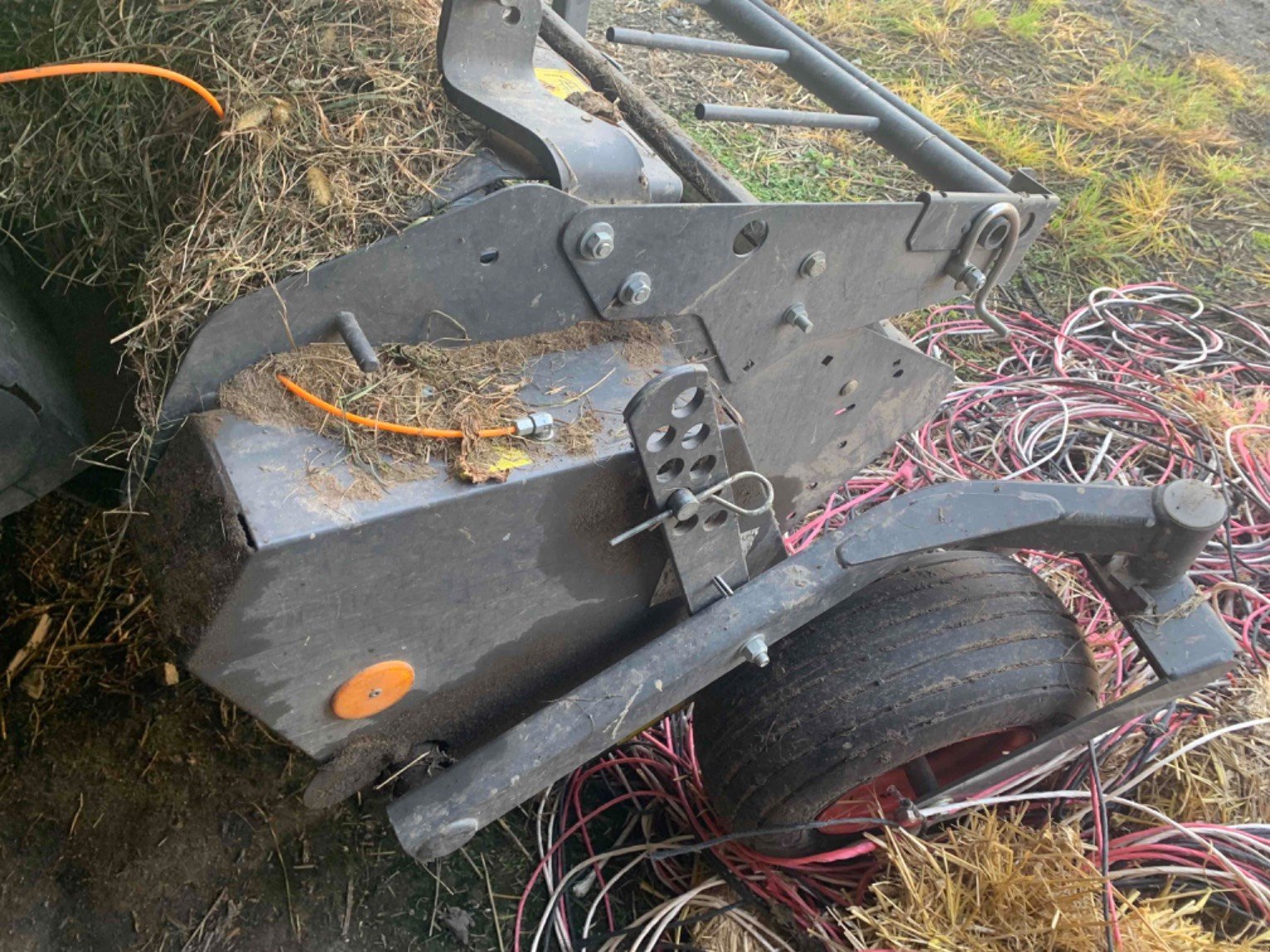 Rundballenpresse typu CLAAS ROLLANT 520 RF, Gebrauchtmaschine v ORLEIX (Obrázek 7)