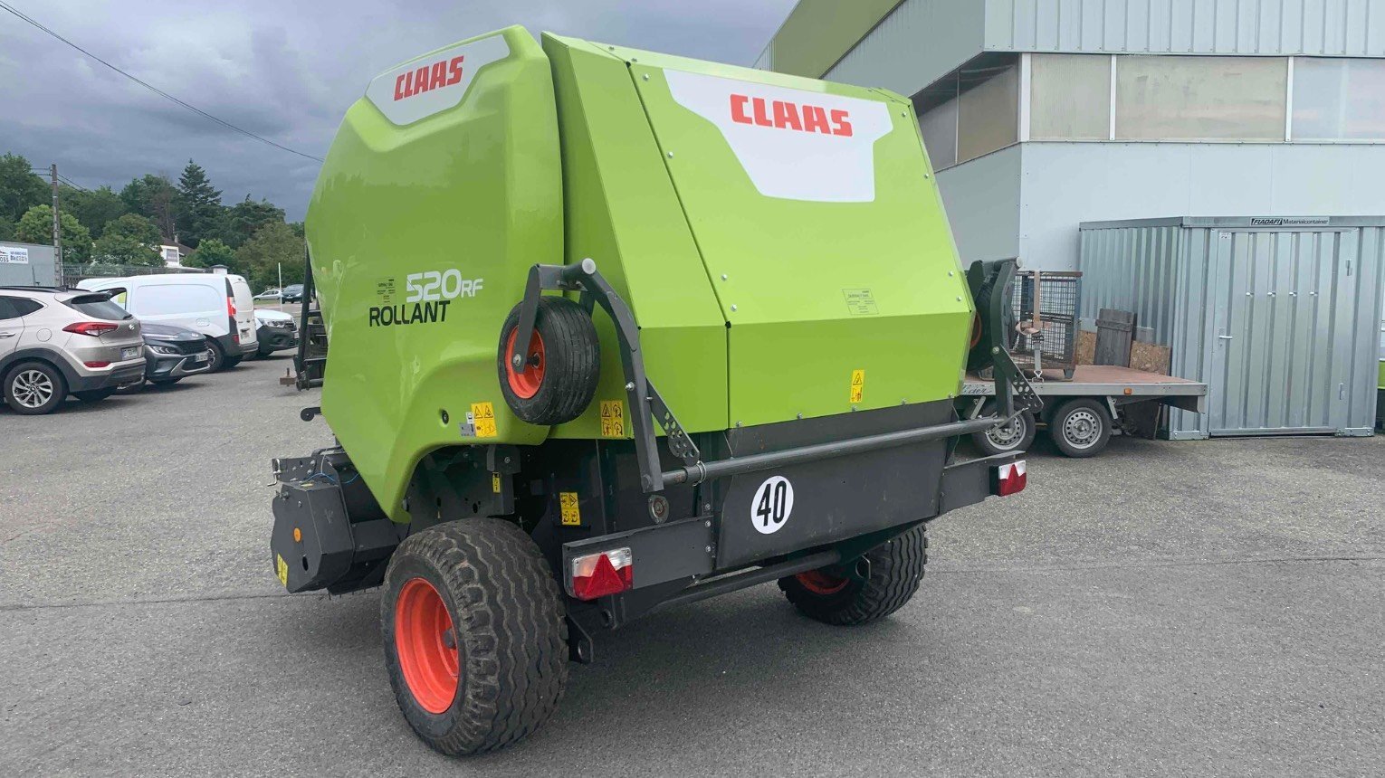 Rundballenpresse van het type CLAAS ROLLANT 520 RF, Gebrauchtmaschine in ORLEIX (Foto 4)