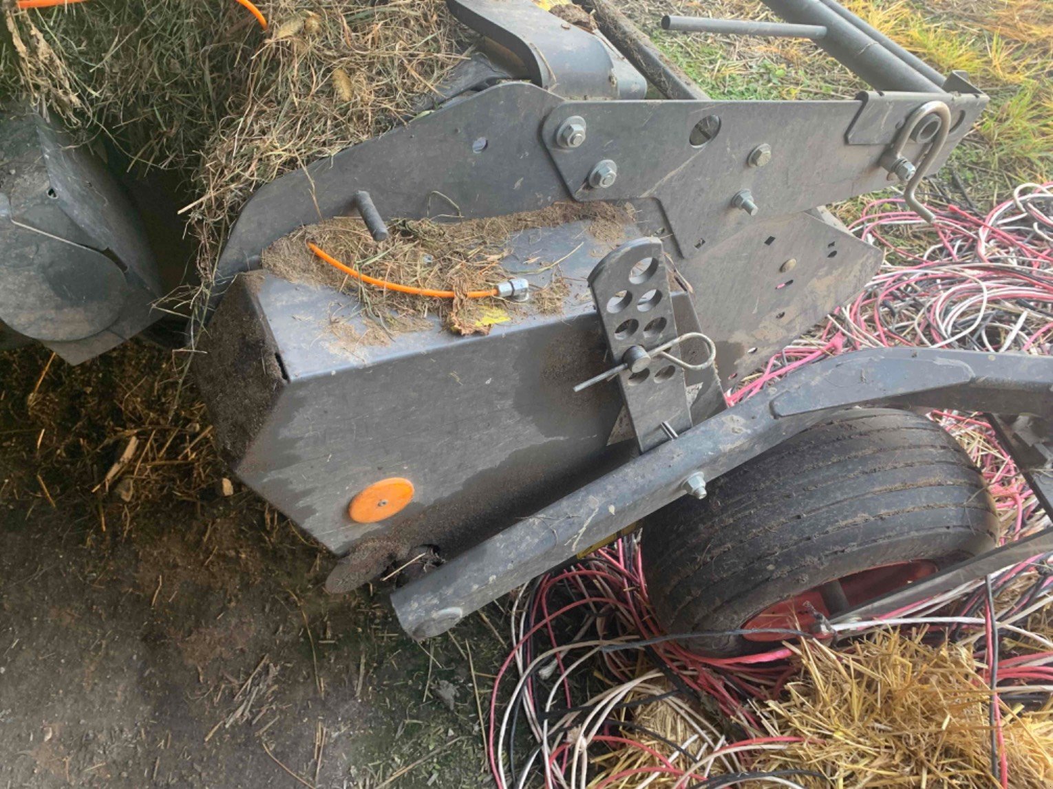 Rundballenpresse typu CLAAS ROLLANT 520 RF, Gebrauchtmaschine v ORLEIX (Obrázek 8)