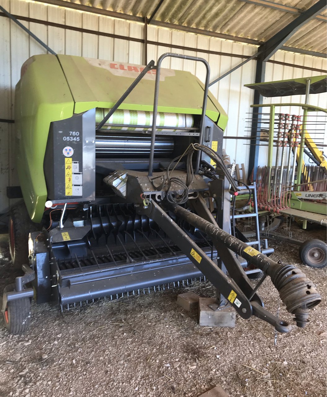 Rundballenpresse типа CLAAS ROLLANT 520 RF, Gebrauchtmaschine в MORLHON LE HAUT (Фотография 2)