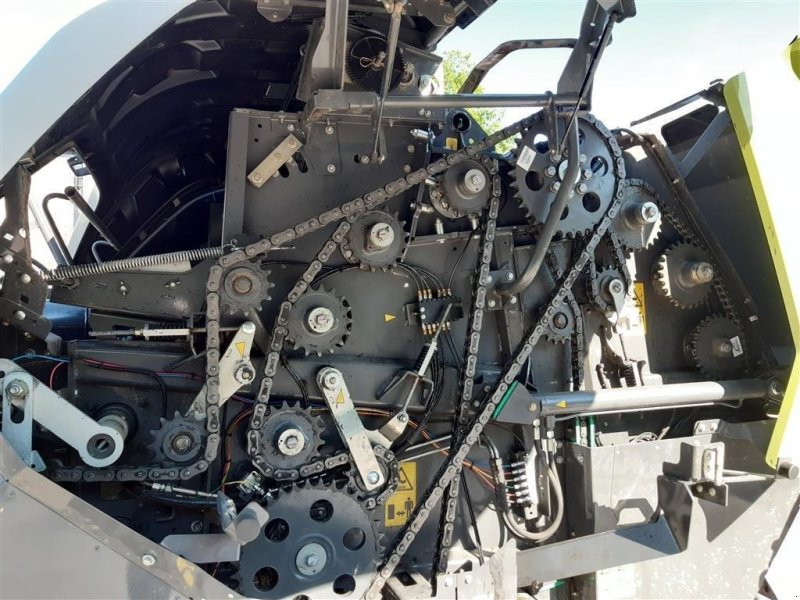 Rundballenpresse des Typs CLAAS Rollant 540 RC, Gebrauchtmaschine in Grimma (Bild 18)