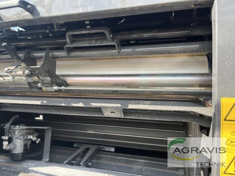 Rundballenpresse des Typs CLAAS ROLLANT 630 RC UNIWRAP, Vorführmaschine in Alpen (Bild 8)