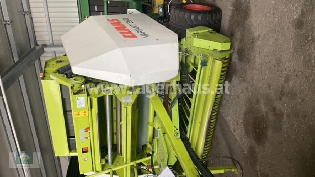 Rundballenpresse Türe ait CLAAS VARIANT 260, Gebrauchtmaschine içinde Klagenfurt (resim 1)