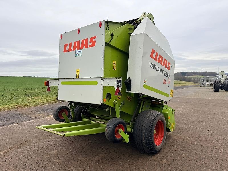 Rundballenpresse des Typs CLAAS Variant 280 RC RotoCut, Gebrauchtmaschine in Steinau  (Bild 3)