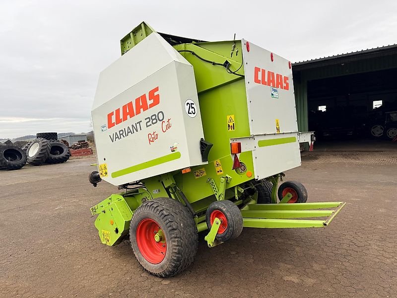 Rundballenpresse des Typs CLAAS Variant 280 RC RotoCut, Gebrauchtmaschine in Steinau  (Bild 5)