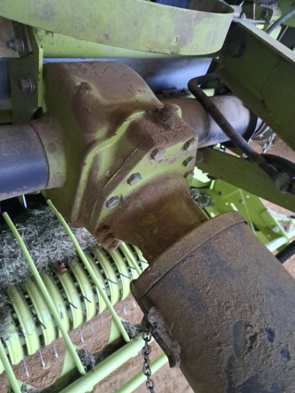 Rundballenpresse des Typs CLAAS VARIANT 280, Gebrauchtmaschine in COGNAC LA FORET (Bild 6)