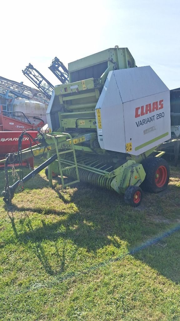 Rundballenpresse du type CLAAS Variant 280, Gebrauchtmaschine en Neufchâtel-en-Bray (Photo 8)