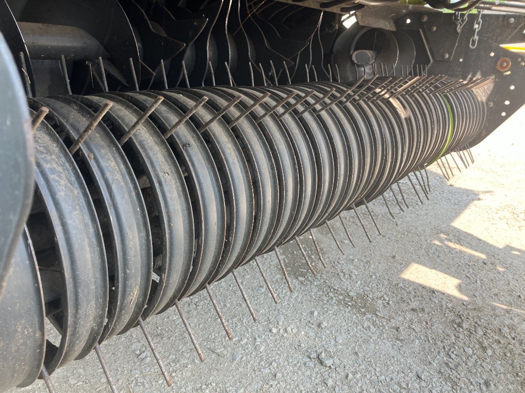 Rundballenpresse типа CLAAS Variant 350, Gebrauchtmaschine в MORLHON LE HAUT (Фотография 7)