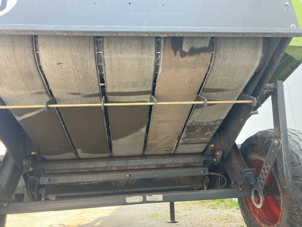 Rundballenpresse типа CLAAS Variant 350, Gebrauchtmaschine в MORLHON LE HAUT (Фотография 10)
