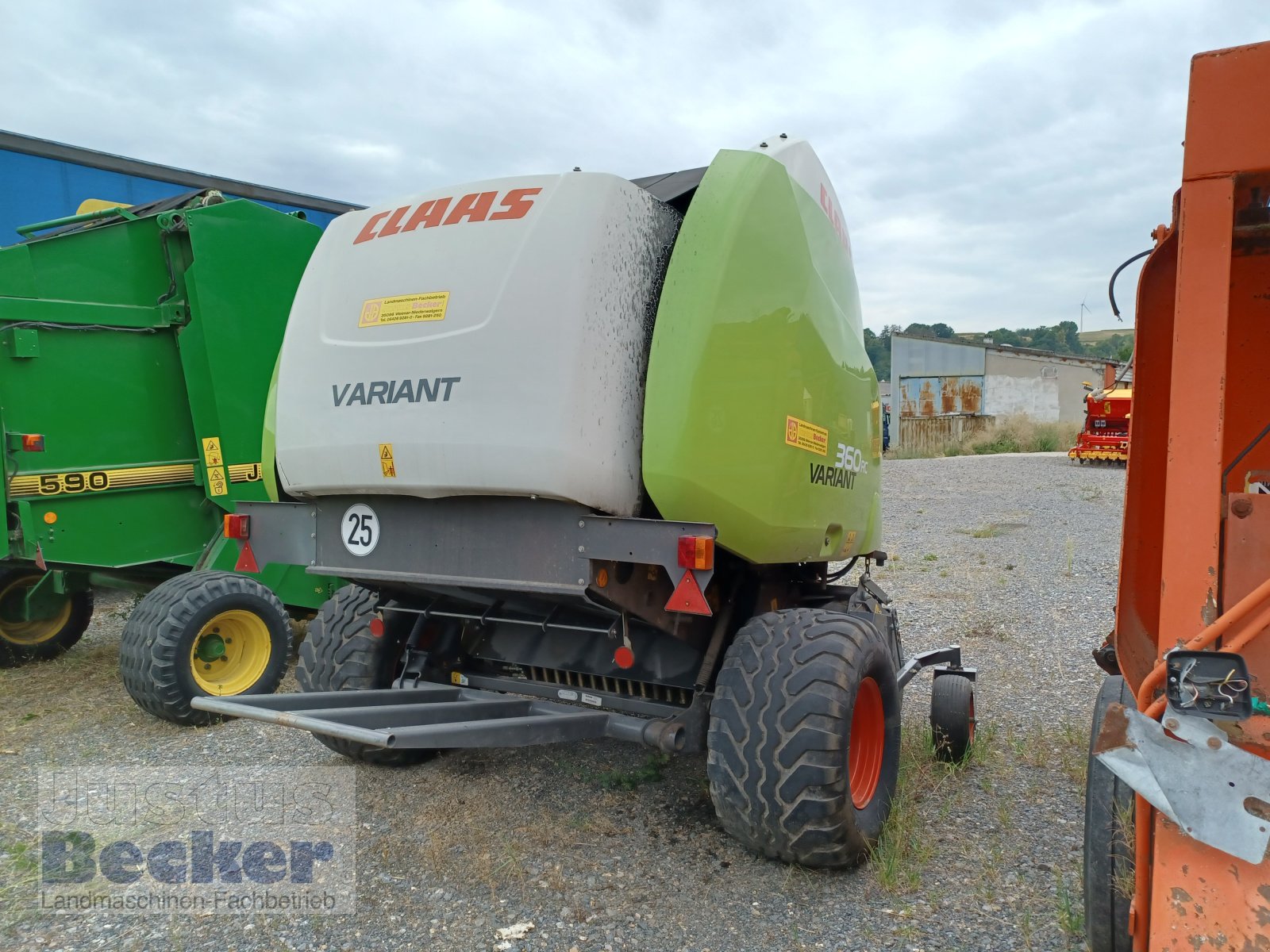 Rundballenpresse van het type CLAAS Variant 360 RC, Gebrauchtmaschine in Weimar-Niederwalgern (Foto 4)