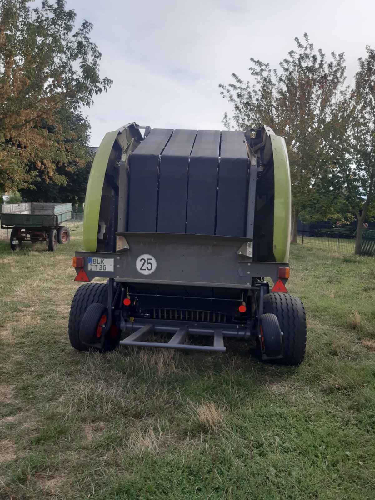 Rundballenpresse del tipo CLAAS Variant 360 RC, Gebrauchtmaschine In Weißenfels OT Wengelsdorf (Immagine 2)