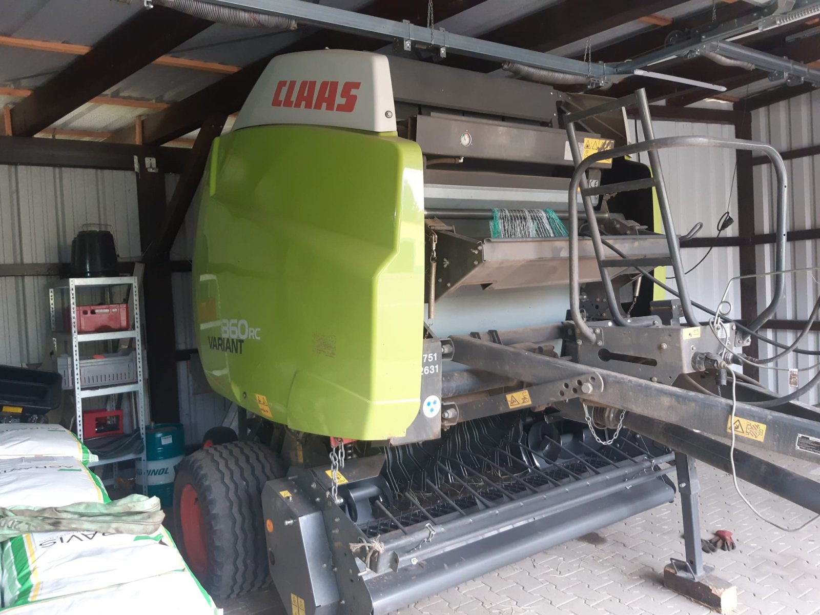 Rundballenpresse del tipo CLAAS Variant 360 RC, Gebrauchtmaschine In Weißenfels OT Wengelsdorf (Immagine 3)