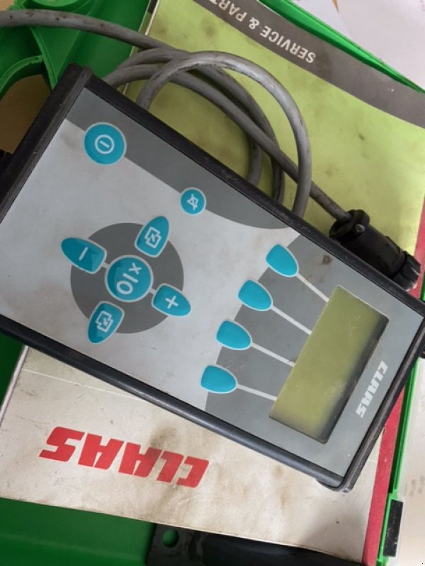 Rundballenpresse типа CLAAS VARIANT 370, Gebrauchtmaschine в Wargnies Le Grand (Фотография 10)