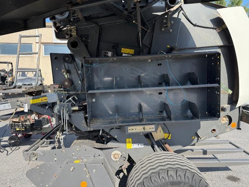 Rundballenpresse типа CLAAS VARIANT 380, Gebrauchtmaschine в Wargnies Le Grand (Фотография 7)