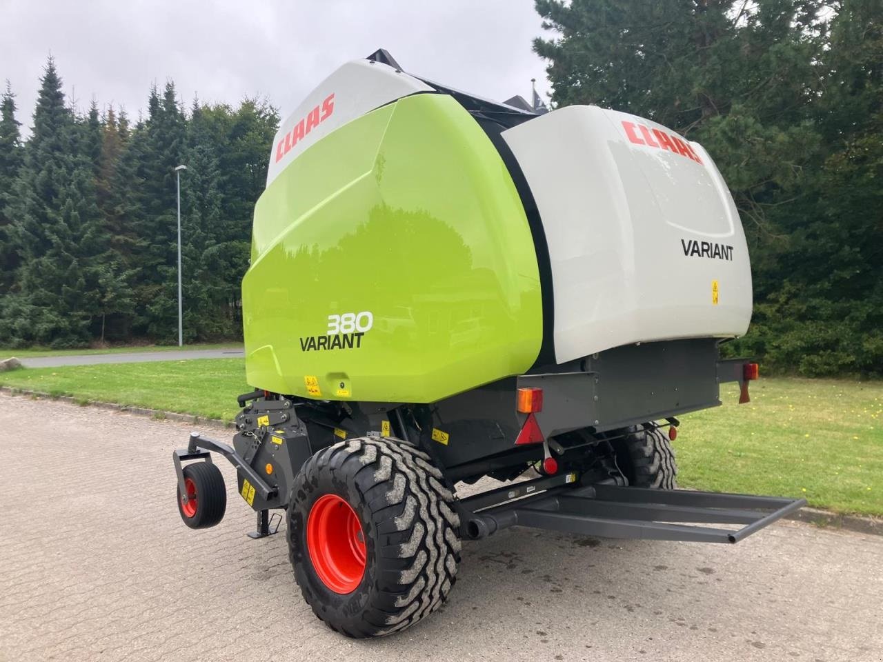 Rundballenpresse типа CLAAS VARIANT 380RF-PRO, Gebrauchtmaschine в Tim (Фотография 3)