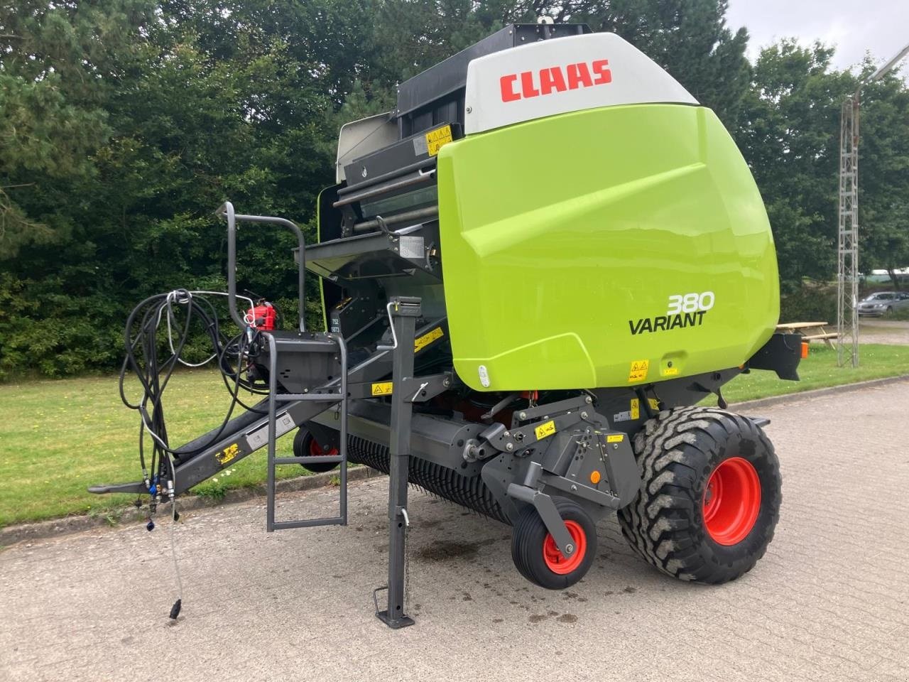 Rundballenpresse типа CLAAS VARIANT 380RF-PRO, Gebrauchtmaschine в Tim (Фотография 1)